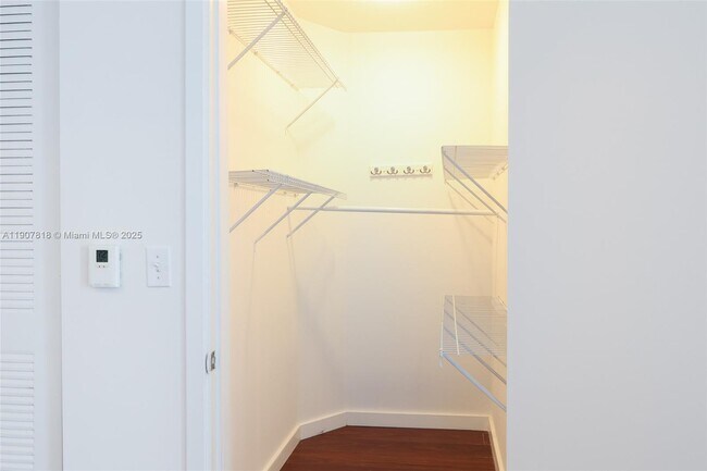 Building Photo - 2200 NE 4th Ave