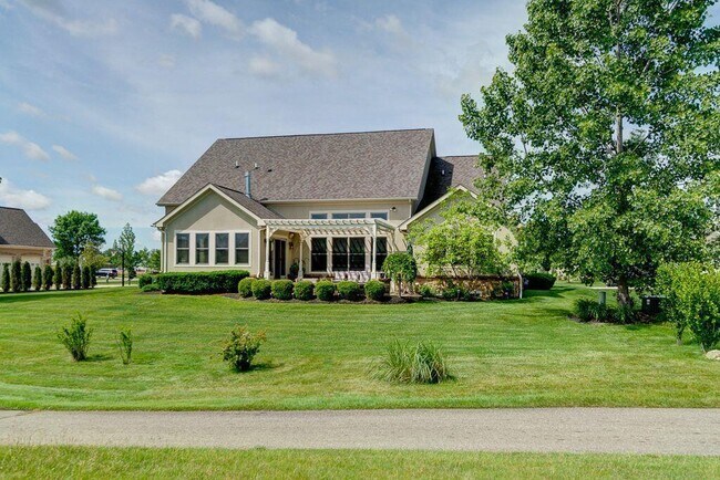 Building Photo - 6884 Ballantrae Pl