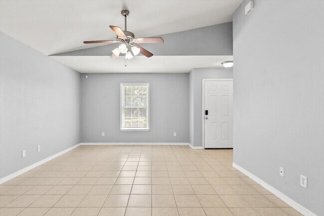 Building Photo - 7464 Autumn Trace Blvd