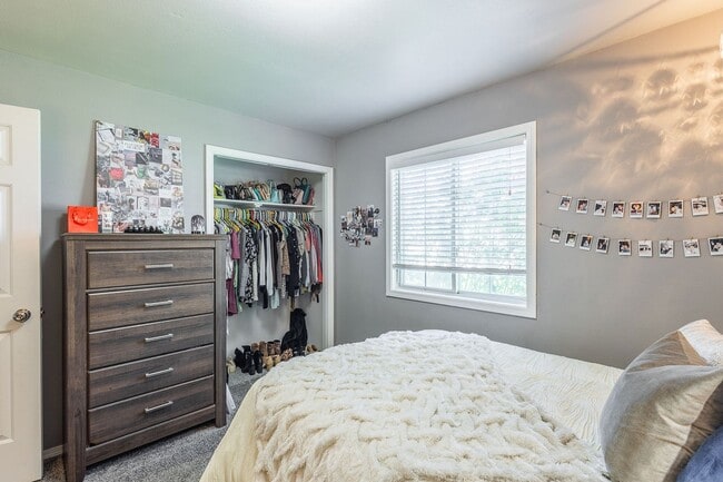 Building Photo - Newly Renovated 3 bed 2 bath home in the heart of MERIDIAN