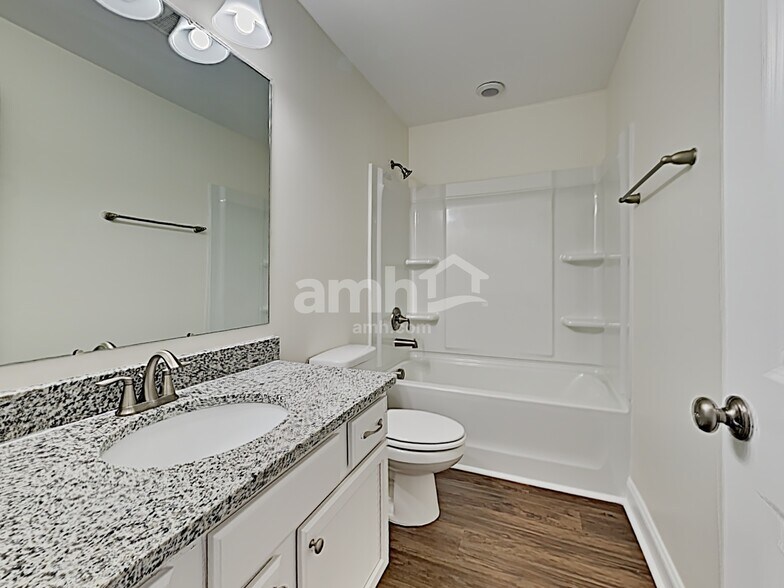 Building Photo - 24 Crabapple Cir