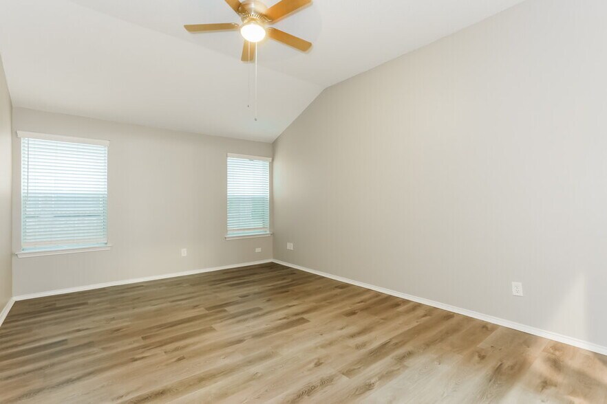 Building Photo - 2412 Ensenada Ln