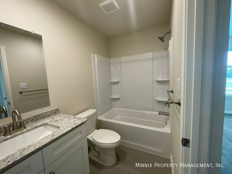 Building Photo - 1345 Bajada St