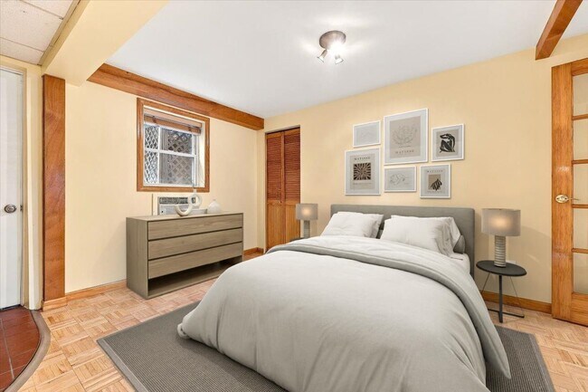 Building Photo - 373 Webster Ave
