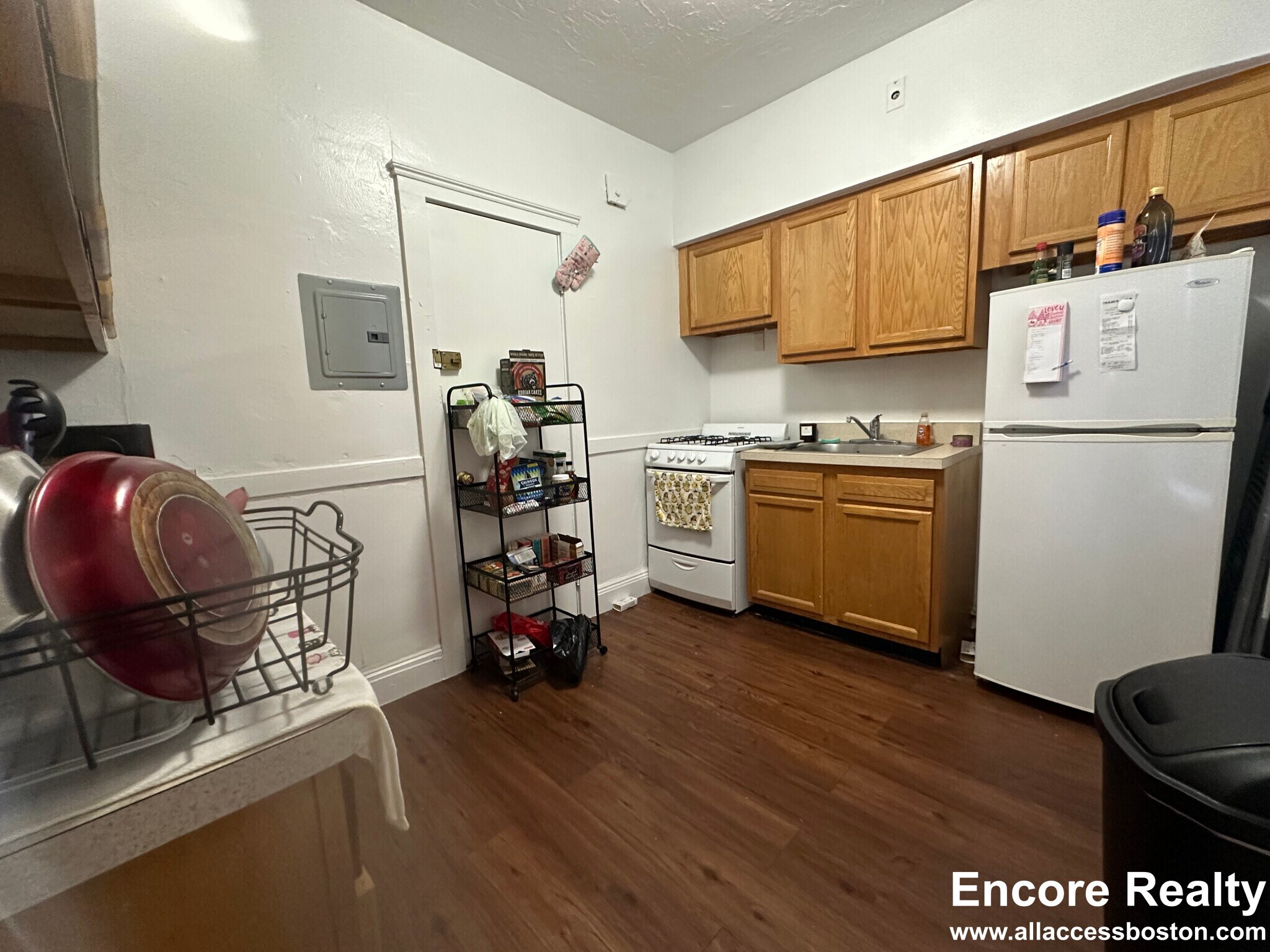 Building Photo - 127 Sutherland Rd