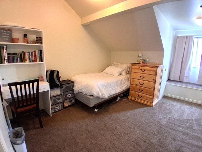 Building Photo - 62 W 700 N