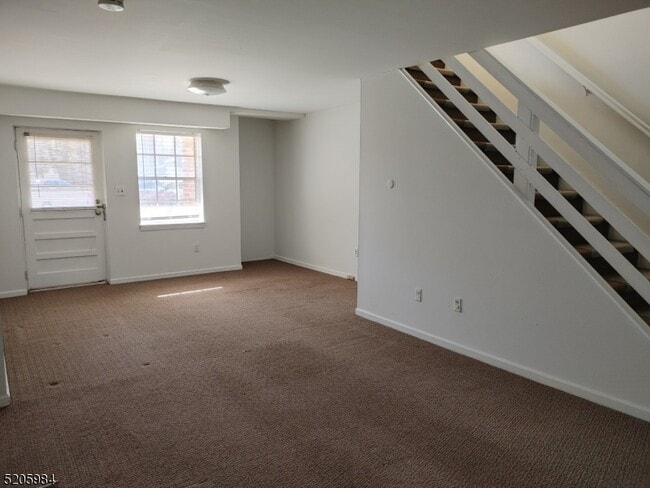 Building Photo - 800 Old Springfield Ave