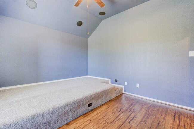 Building Photo - 9547 Summer River Dr
