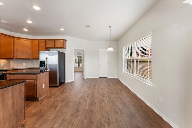 Building Photo - 21915 Sunvolt Ct