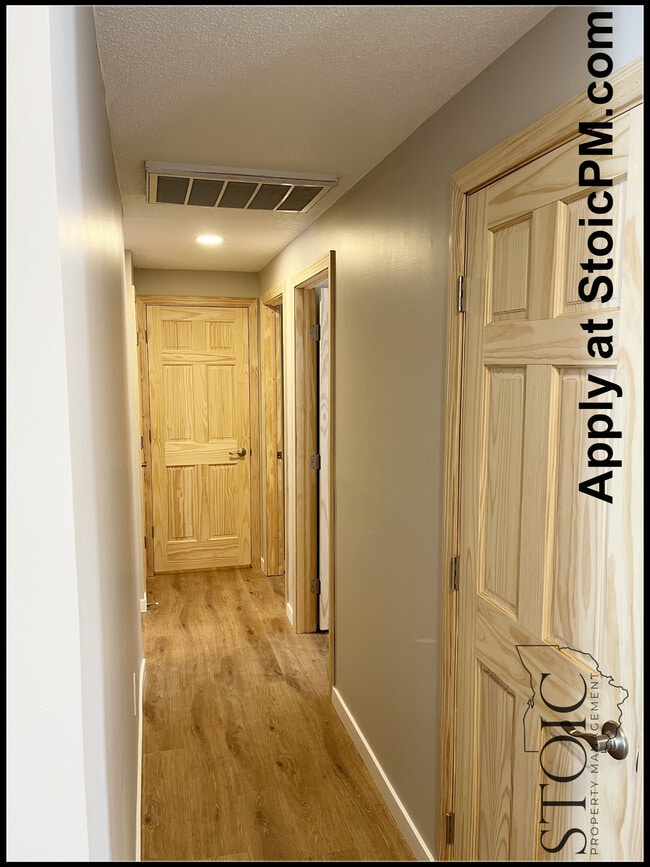 Building Photo - 123 N Main St