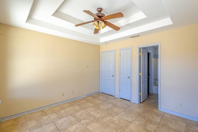 Building Photo - 4416 Wild Flower Ave