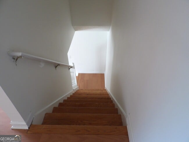 Building Photo - 4341 Estate St