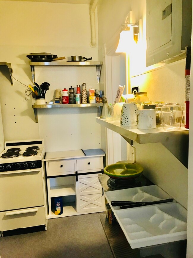 Kitchen 3 - 13 Buswell Street