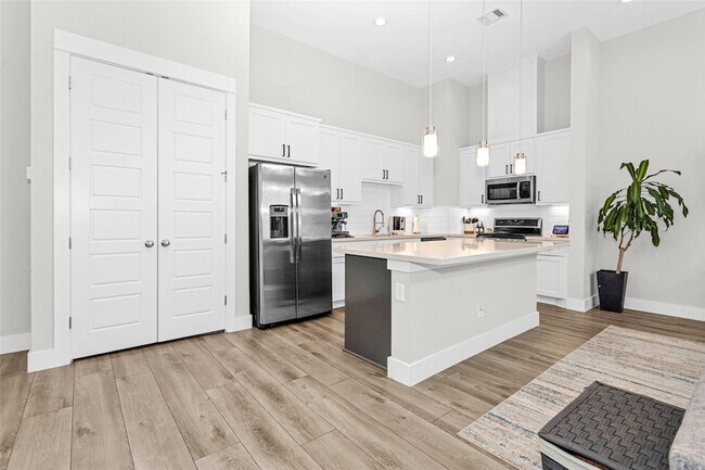 Building Photo - 7707 Nasser Ln