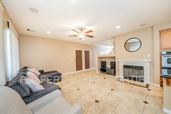 Building Photo - 12494 Breeze Ln