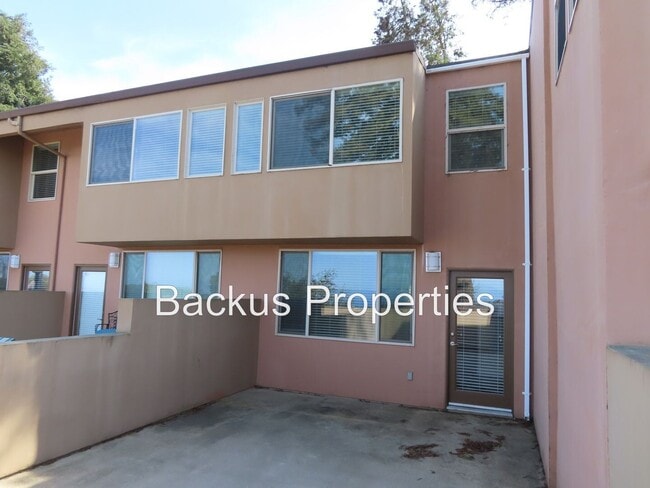 Building Photo - Wonderful Views of the Bay - Mar Vista Dr....