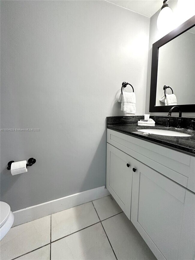 Building Photo - 15820 SW 90th Ct