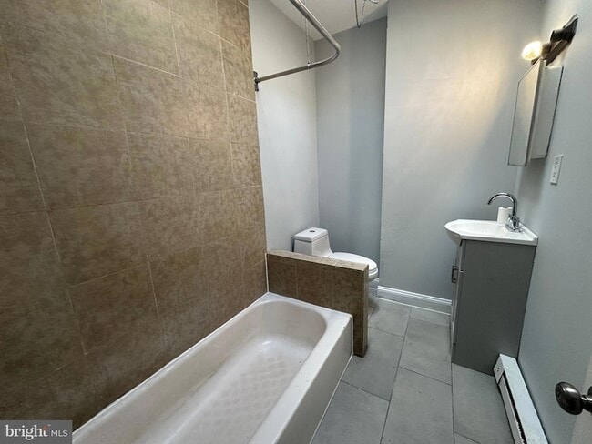 Building Photo - 5824 Florence Ave