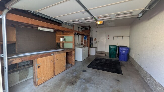 Building Photo - Townhome in Scripps Ranch - Available in July
