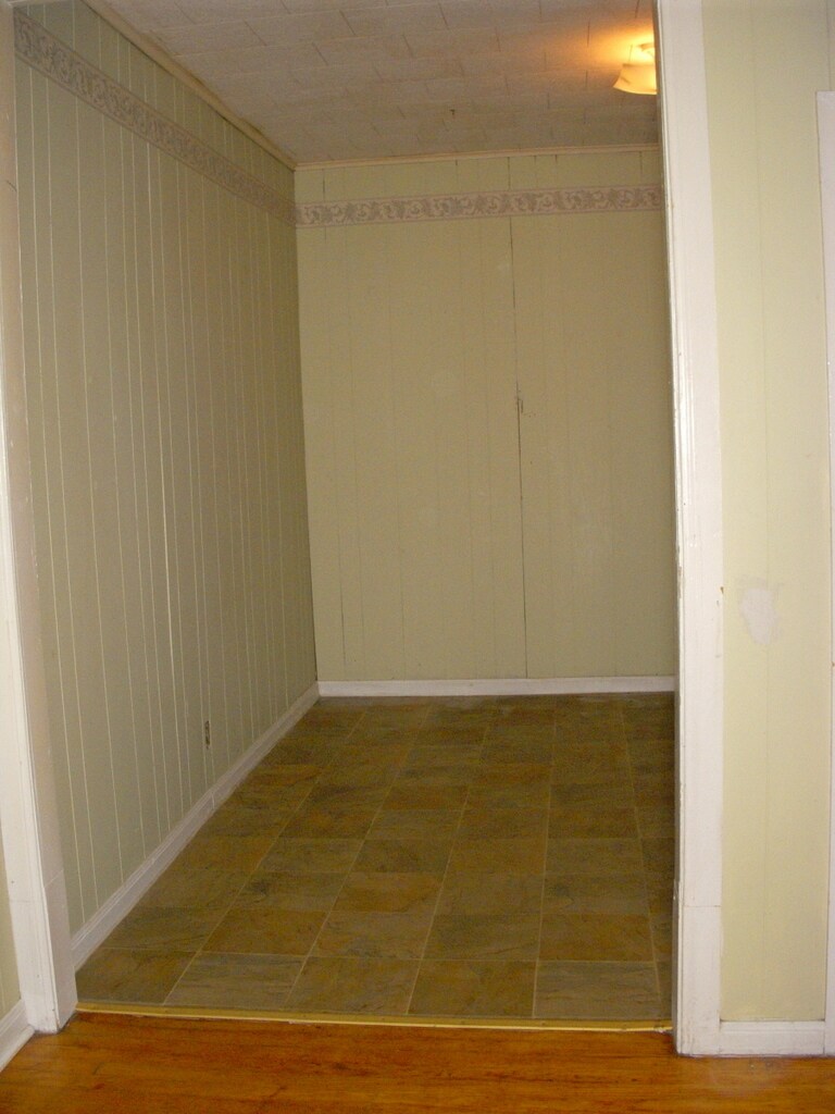Kitchen - 305 S Magnolia St