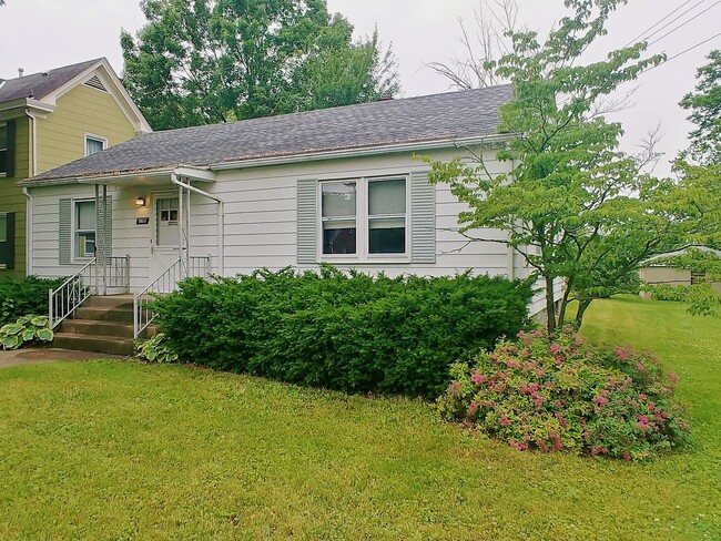 2br House | Mt. Healthy | Great Neighborhood - 2br House | Mt. Healthy |  Great Neighborhood