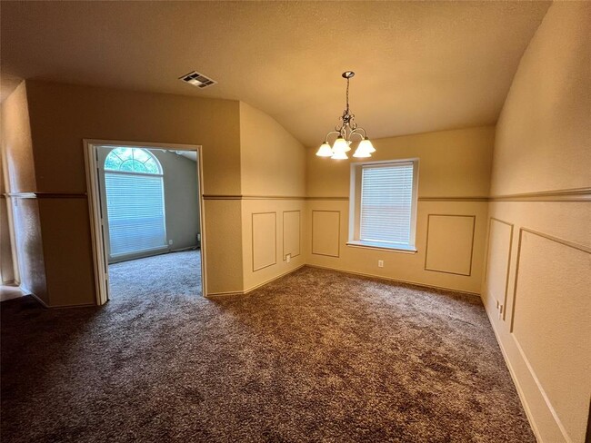 Building Photo - 301 Riverine Way