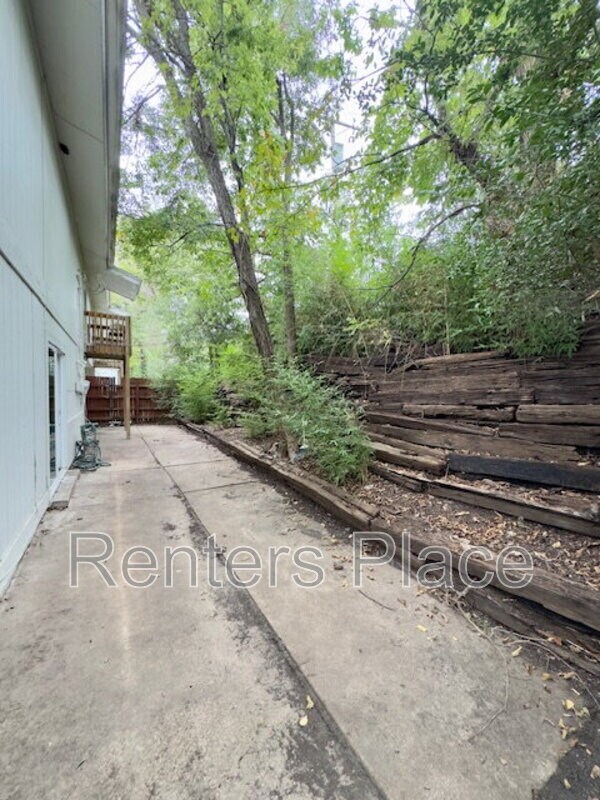 Building Photo - 6003 S Marion Ave