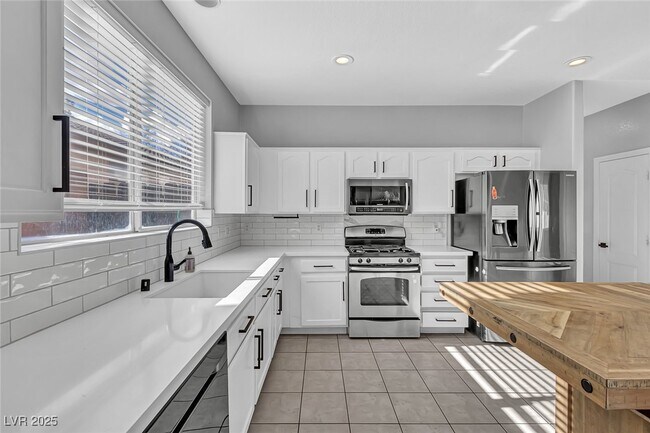 Building Photo - 1481 Rancho Ridge Dr