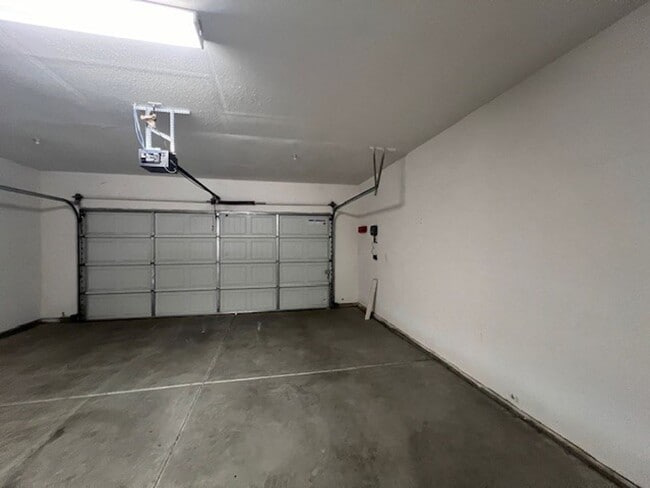 Building Photo - Coming Soon!