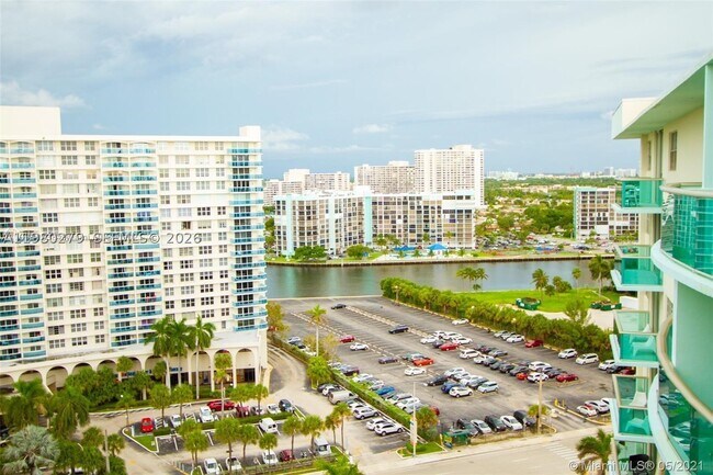 Building Photo - 3801 S Ocean Dr