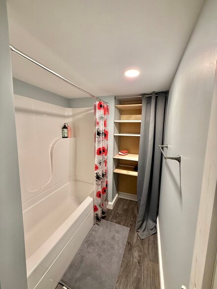 Building Photo - 8 Hanson Dr