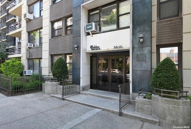 Building Photo - 98-10 64th Ave