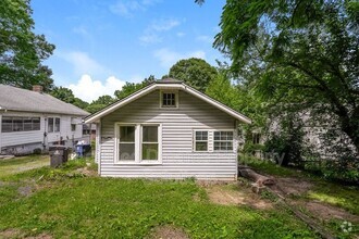 Building Photo - 2432 Gilmer Ave NE