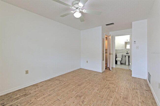 Building Photo - 4313 Tahitian Gardens Cir