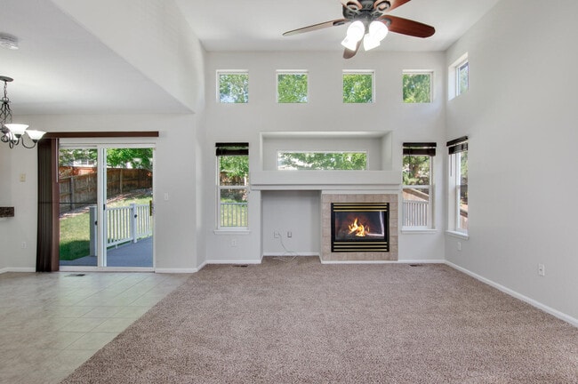 Building Photo - 10373 Ravenswood Way