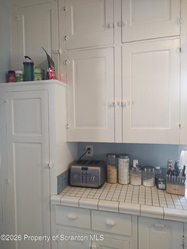 Building Photo - 1019 Delaware St