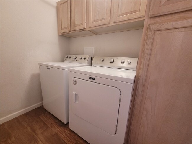 Building Photo - 3835 Smoketree Cir