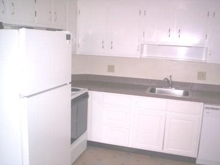 Primary Photo - 127 Quincy St