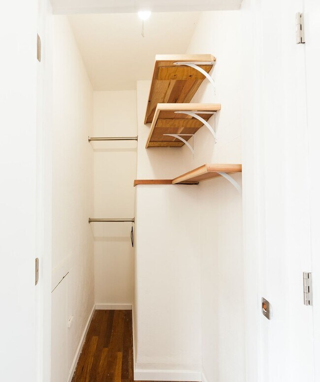 Building Photo - 2018 Monterey St