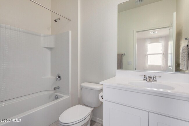 Building Photo - 20004 W Badgett Ln