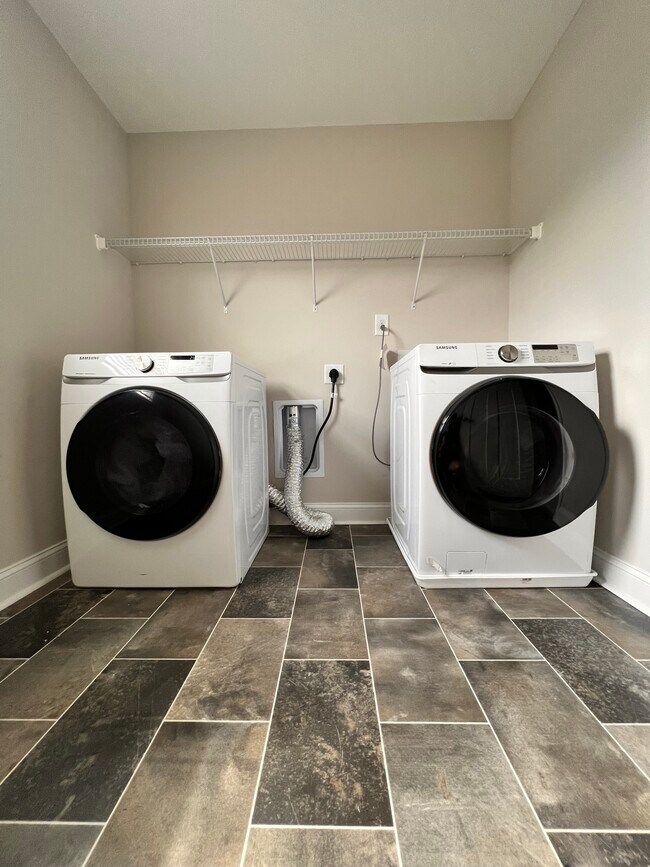 Building Photo - 1618 Strickland Bridge Rd