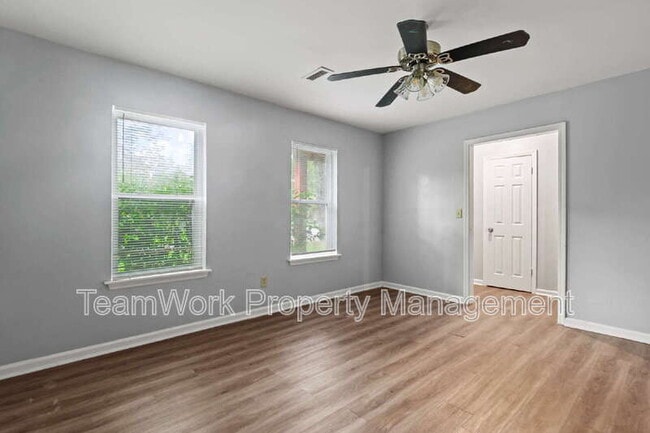 Building Photo - 149 Dorchester Manor Blvd