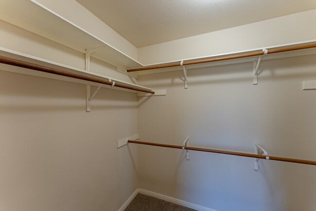 Building Photo - Charming Brick Home with Open Floorplan, Vaulted Ceilings, and Luxurious Amenities—Perfect for An...