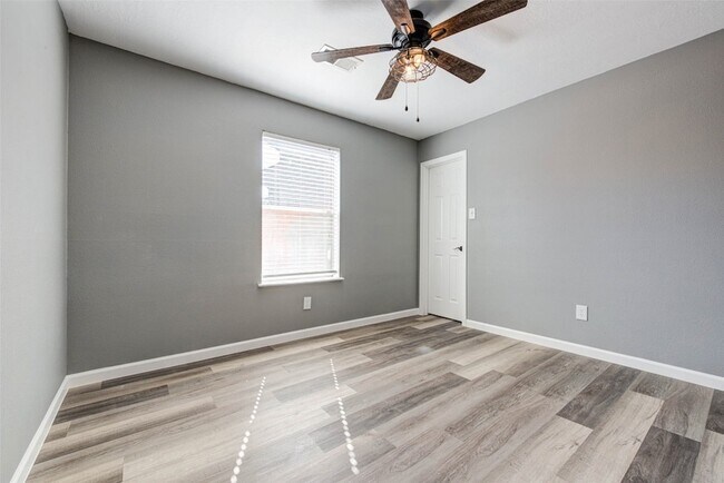 Building Photo - 17930 Seven Pines Dr