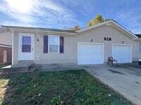 Building Photo - 528 Luxury Dr