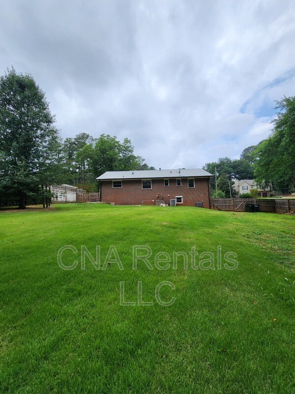 Building Photo - 730 McBurnette Rd N E