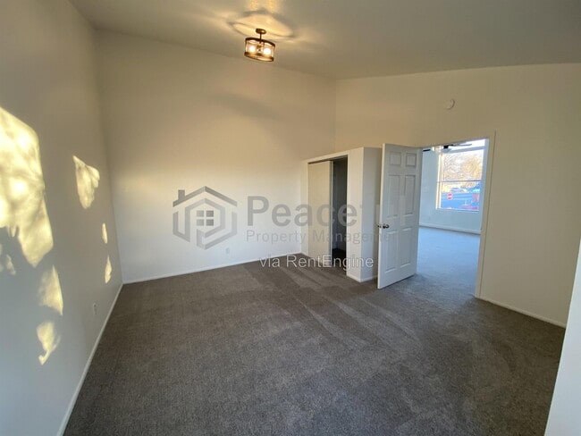 Building Photo - 4326 S 900 E