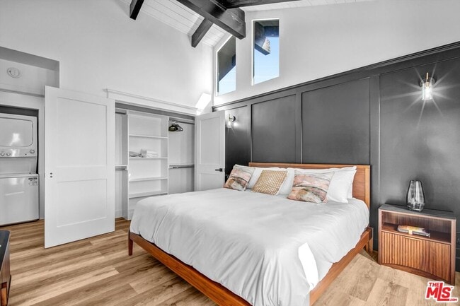 Building Photo - 1083 Montauk Ln