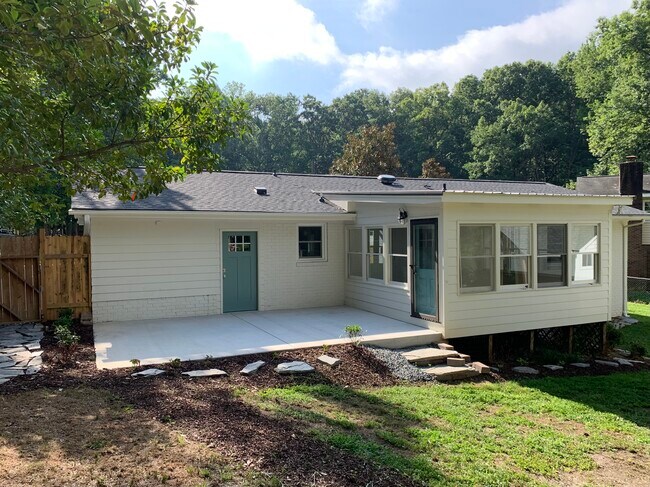 Building Photo - 414 Charles Ct