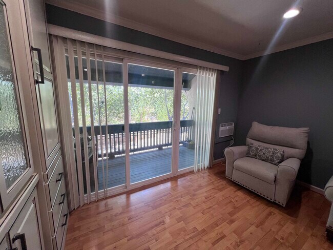 Building Photo - 1009 Murrieta Blvd